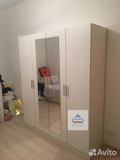 Шкаф четырехстворчатый