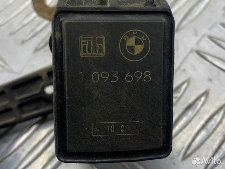 Датчик положения кузова задний левый Bmw Х5 Е53