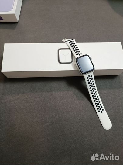 Apple watch 4 44mm Nike