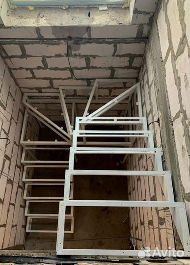 Лестница из листового металла