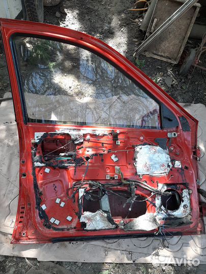 Передние двери хендай лантра j1