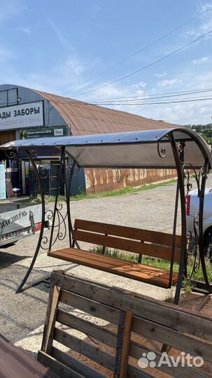 Садовые качели кованые