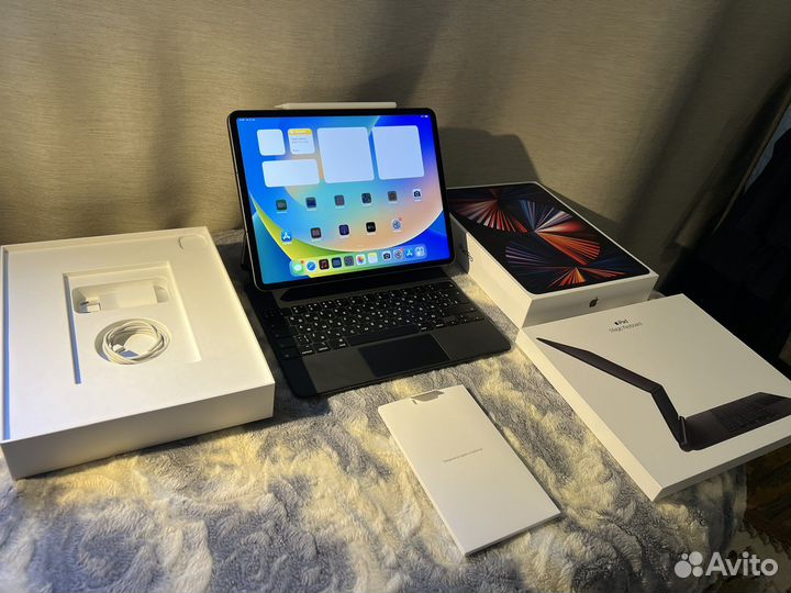 iPad Pro 12.9 2021 M1 1TB SIM+Keyboard+Pencil 2