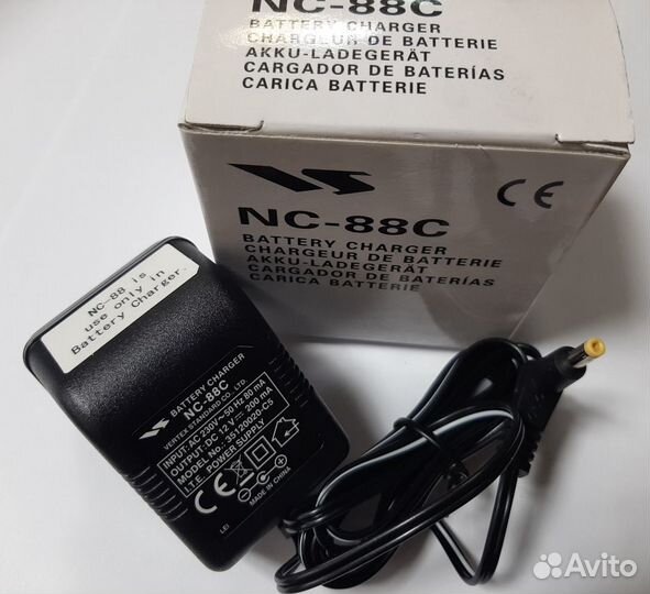 NC-88C. Сетевое зарядное устройство Yaesu