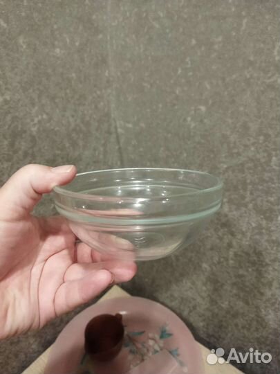 Тарелка, пиалы, соусник