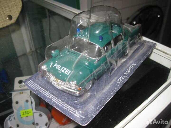 Продаю коллекционную модель Opel Capitan