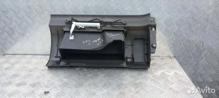 Бардачок Nissan Xterra Ii (2005-2015) 4.0 I VQ40