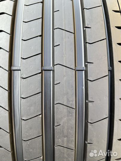 Pirelli P Zero Luxury Saloon 265/40 R20 104Y