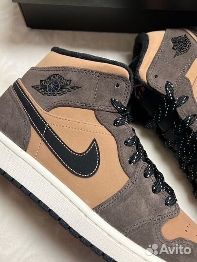 Nike Air Jordan 1 Mid Dark Chocolate