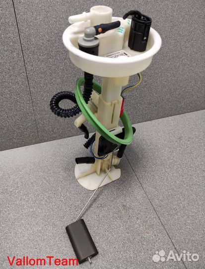 Лот X82 Датчик уровня топлива BMW X5 E70