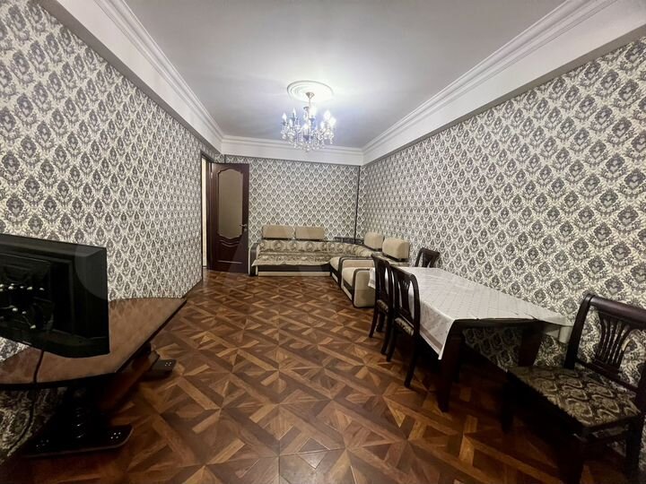 2-к. квартира, 50 м², 2/14 эт.