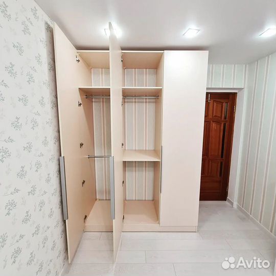 Шкаф распашной