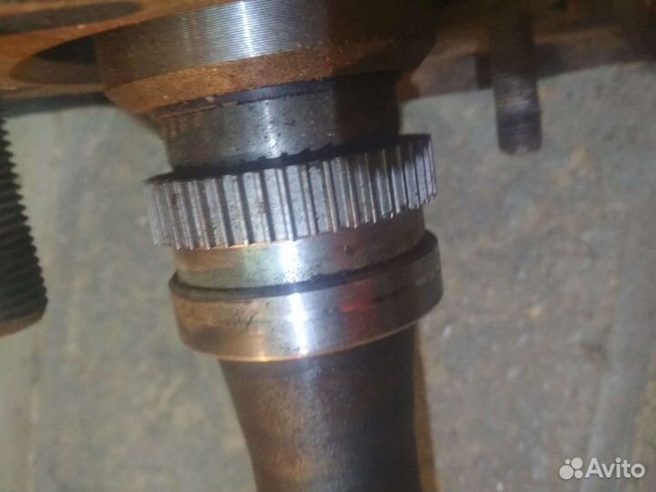 Полуось правая Lexus lx470