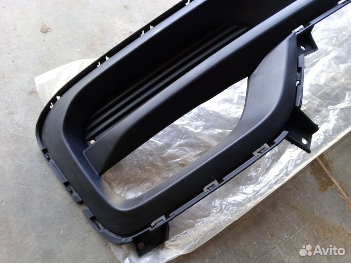 Решетка переднего бампера Hyundai H1/Grand Starex