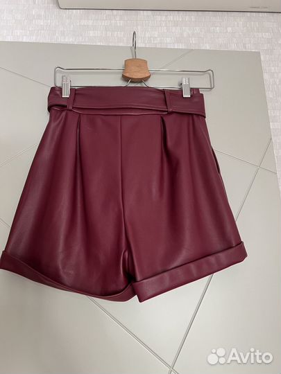 Кожаные шорты