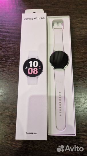 Смарт-часы Samsung Galaxy Watch5 44mm серебро