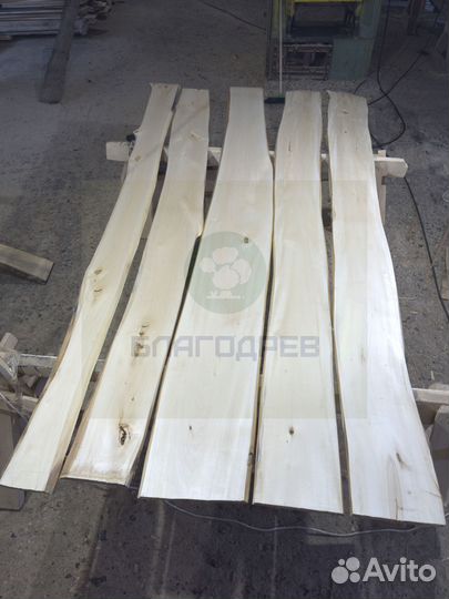 Не обрезная доска липа 3 сорт 20мм