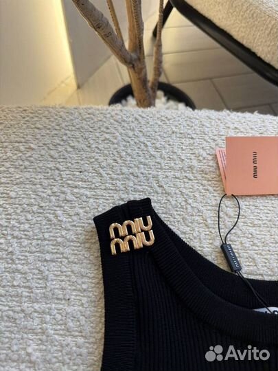Крутой топ Miu Miu
