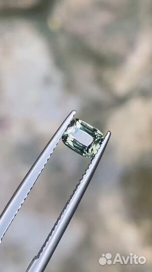 Сапфир камень натуральный 1.03 карат негрет