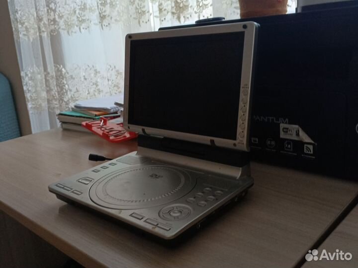 Портативный видеопроигрыватель