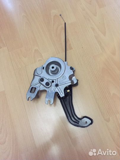 Педаль ручника Мерседес мл гл 164