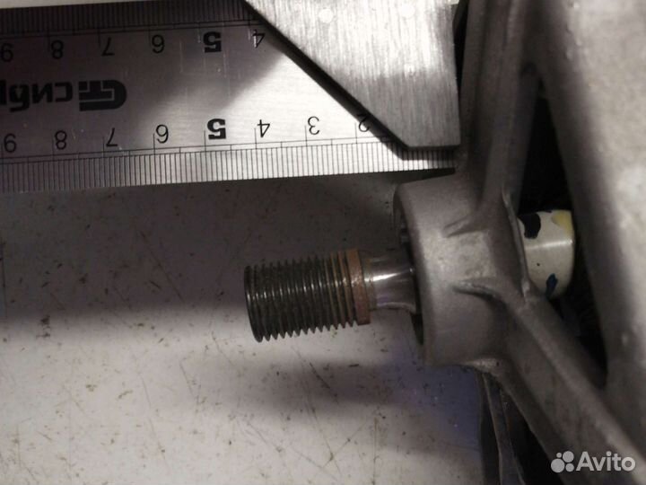 Двигататель стиральной машины Ariston Indesit