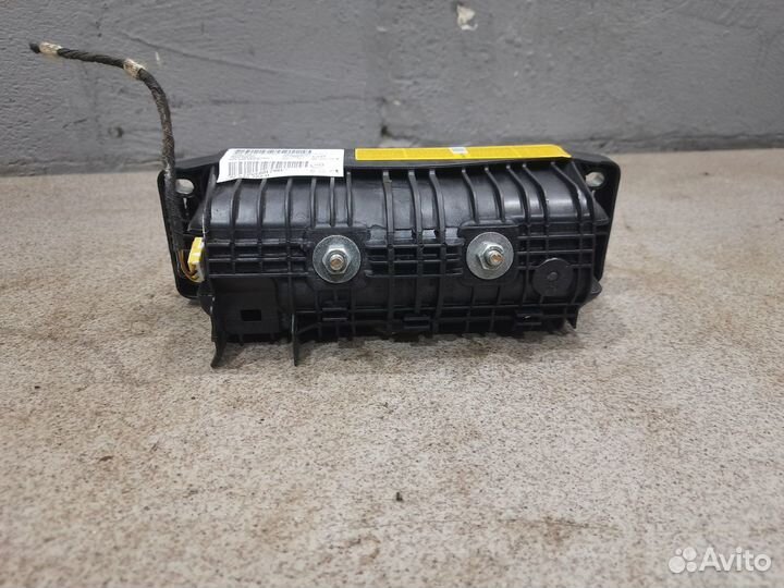 Подушка безопасности в торпеду для VW Jetta 6