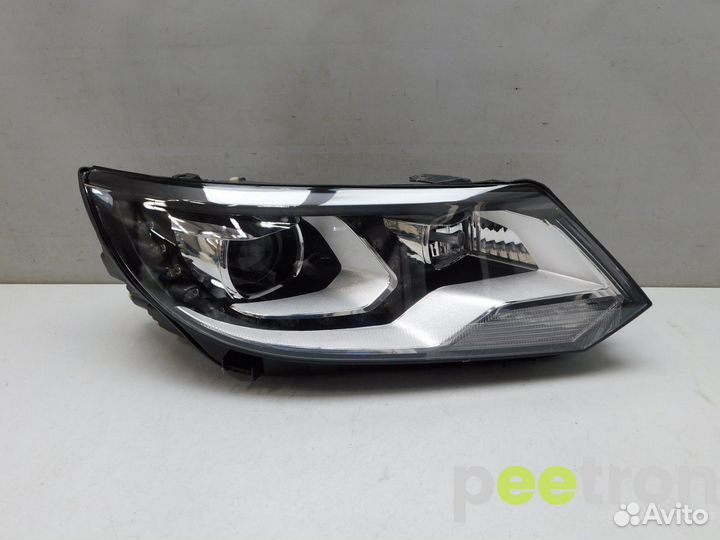 Б/У Фара правая б/у 5N1941752B VAG