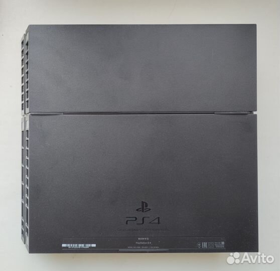 Sony PS4, 50+ игр, 2 геймпада