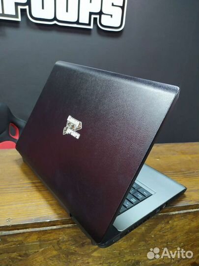 Ноутбук Toshiba / 15.6