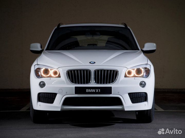 Стекло лобовое BMW X1