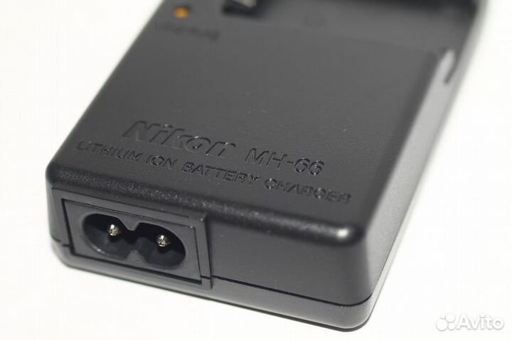 Зарядное устройство Nikon MH-66 для enel 19