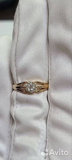 Золотое кольцо с бриллиантом 16р