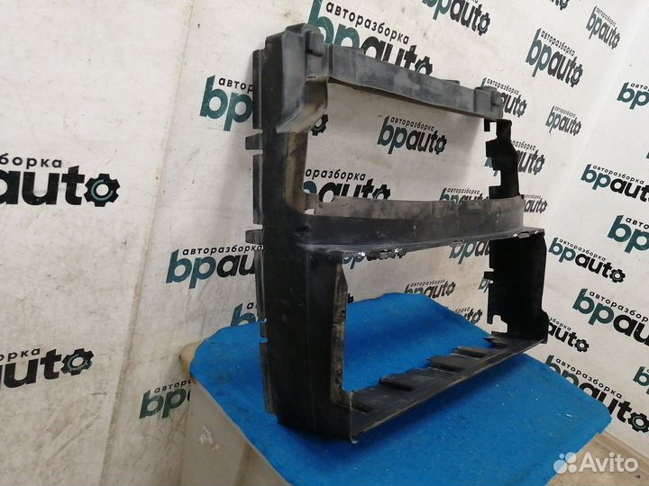 Воздуховод радиатора сpla8C464A Land Rover