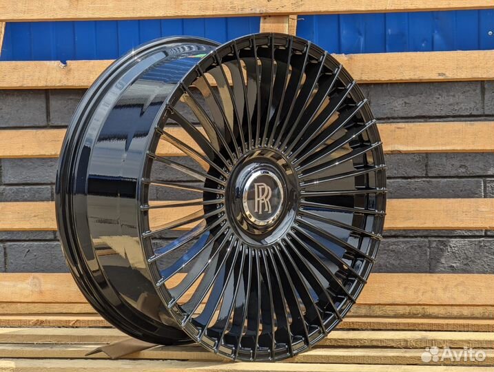 Кованые диски GT Forged R23 на Rolls-Royce Phantom