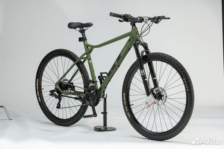 Велосипед горный 29 колесо GT алюминий гидравлика