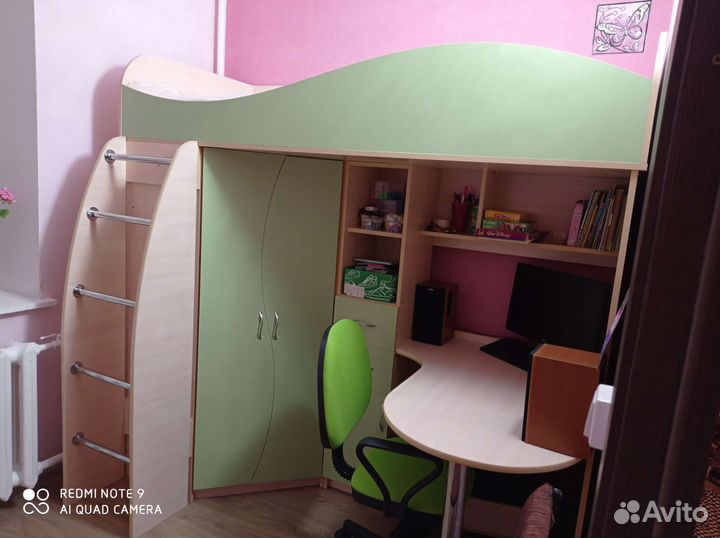 Уголок школьника с кроватью