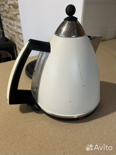 Чайник металлический Delonghi бу