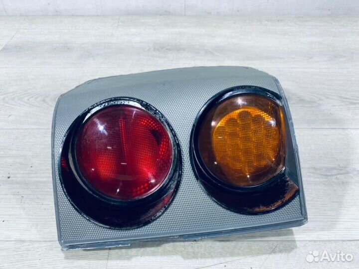 Фонарь задний левый Land Rover Range Rover LM