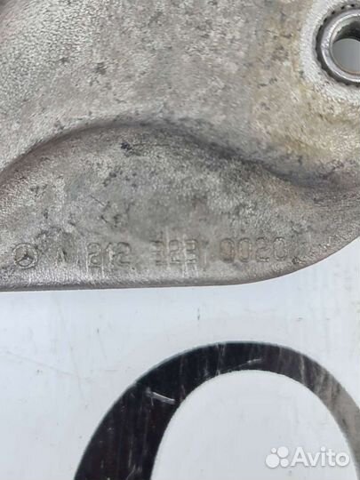 Чашка амортизатора Mercedes W212