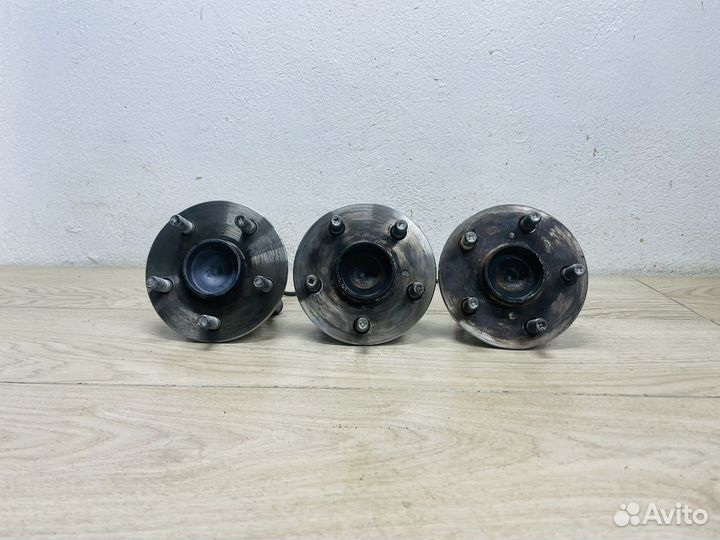 Ступица задняя Toyota Avensis 250