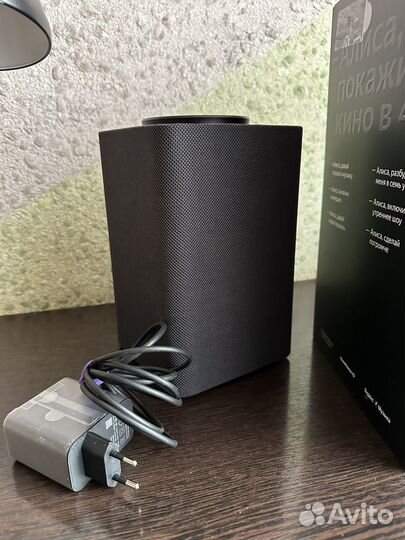 Яндекс станция макс