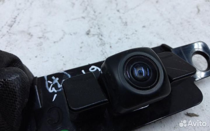 Камера заднего вида Toyota Camry V70