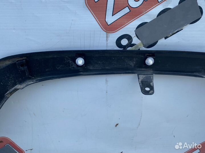Toyota Rav4 Накладка крыла арки