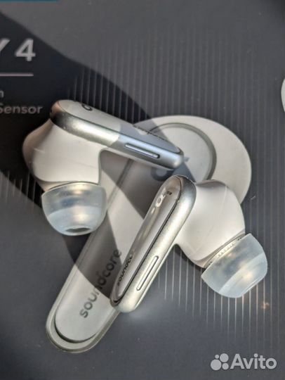 Правый наушник soundcore liberty 4