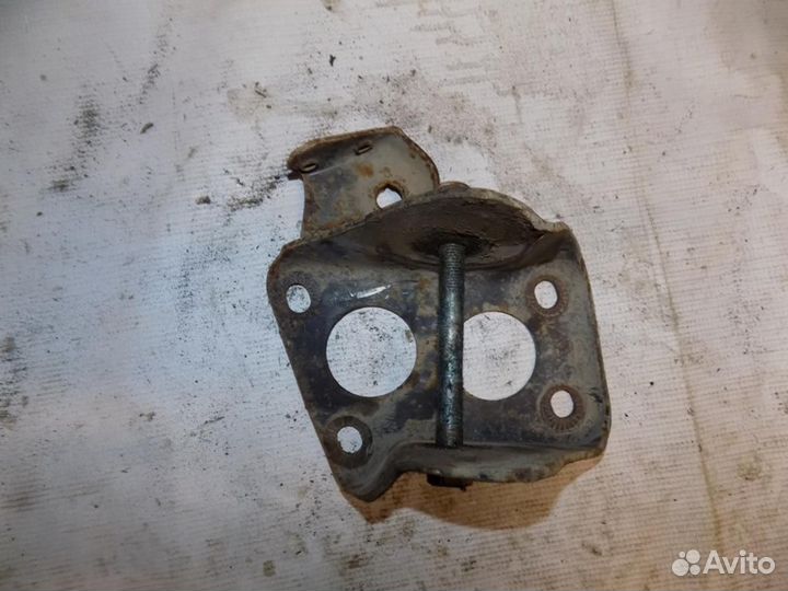 Кронштейн задней балки Golf IV/Bora 1997-2005