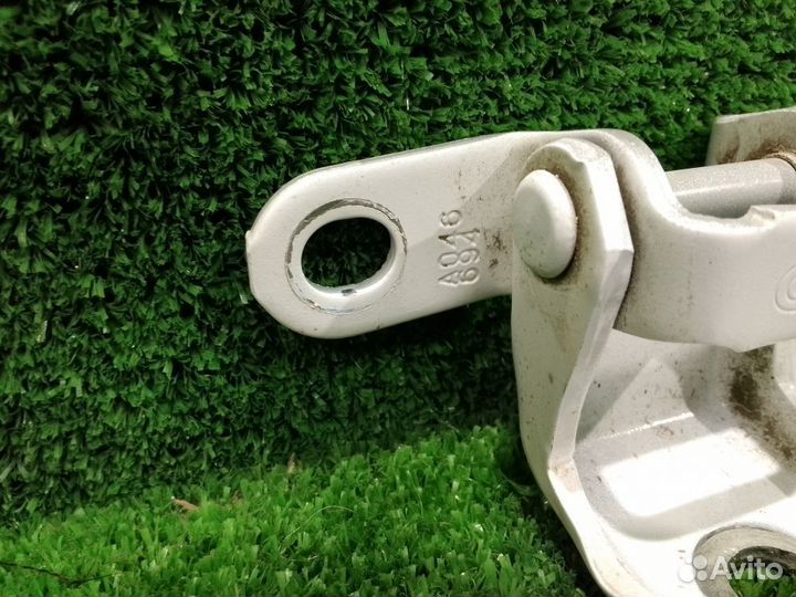 Петля двери задняя левая Lexus GX J150