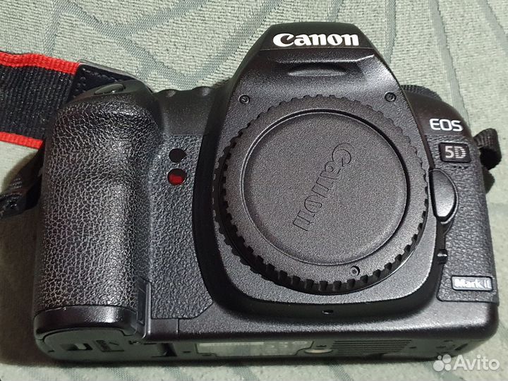 Зеркальный фотоаппарат canon eos 5D mark II body