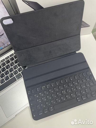 Клавиатура Smart Folio for iPad Pro