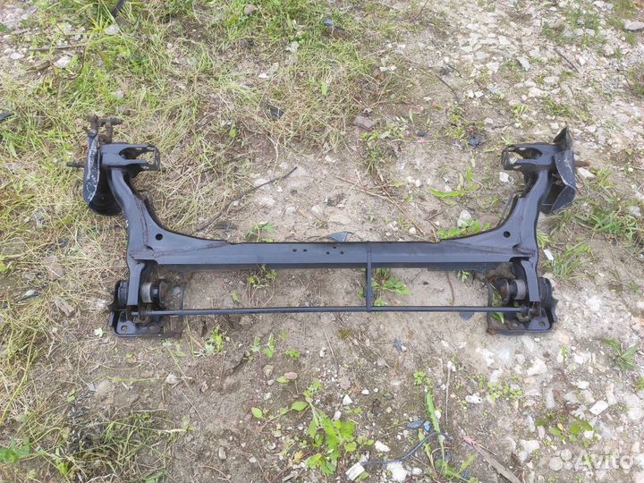 Балка подвески задняя Audi A4 B5